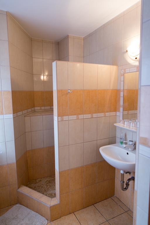 Taverna Panzio Sopron Dış mekan fotoğraf