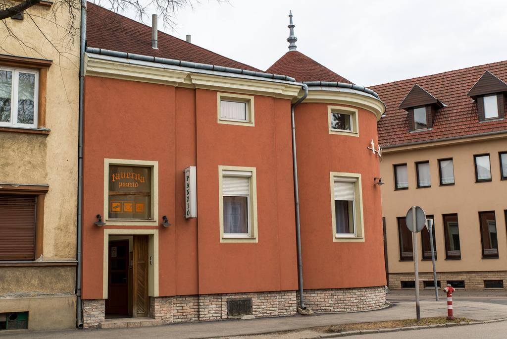 Taverna Panzio Sopron Dış mekan fotoğraf