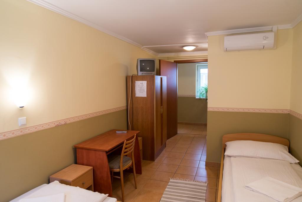 Taverna Panzio Sopron Dış mekan fotoğraf